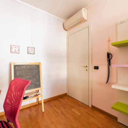 Milano Rogoredo Apartment With Garage المظهر الخارجي الصورة